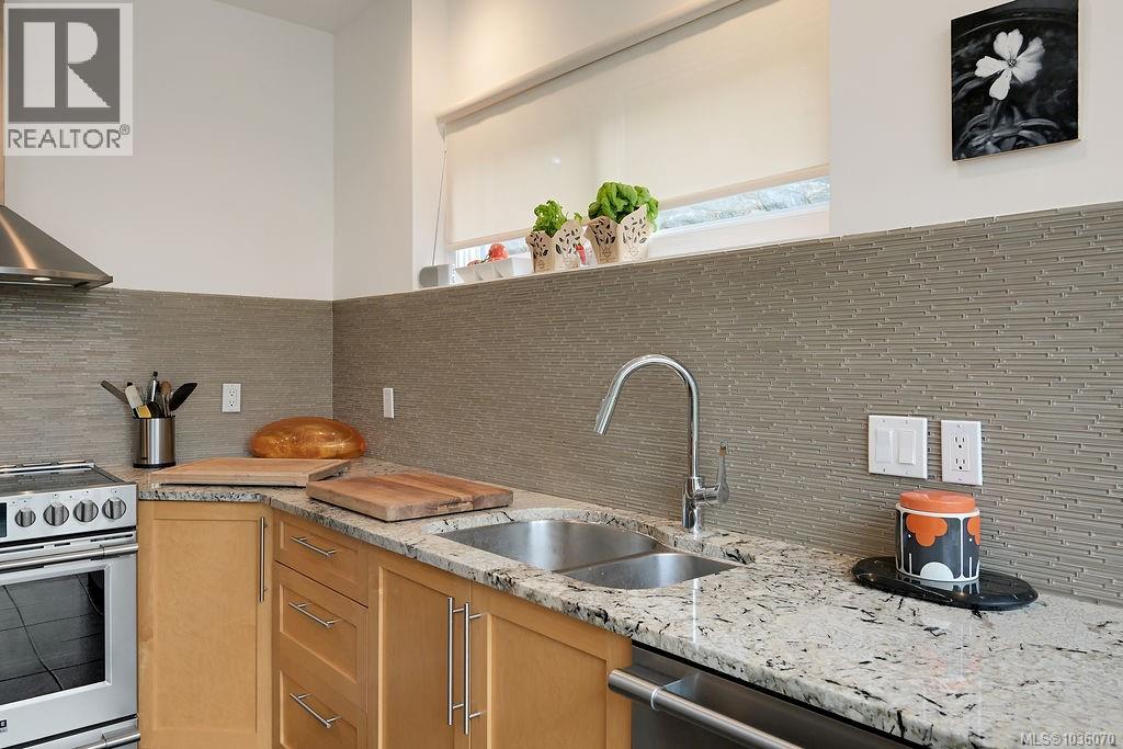 317 Bessborough Close - 24