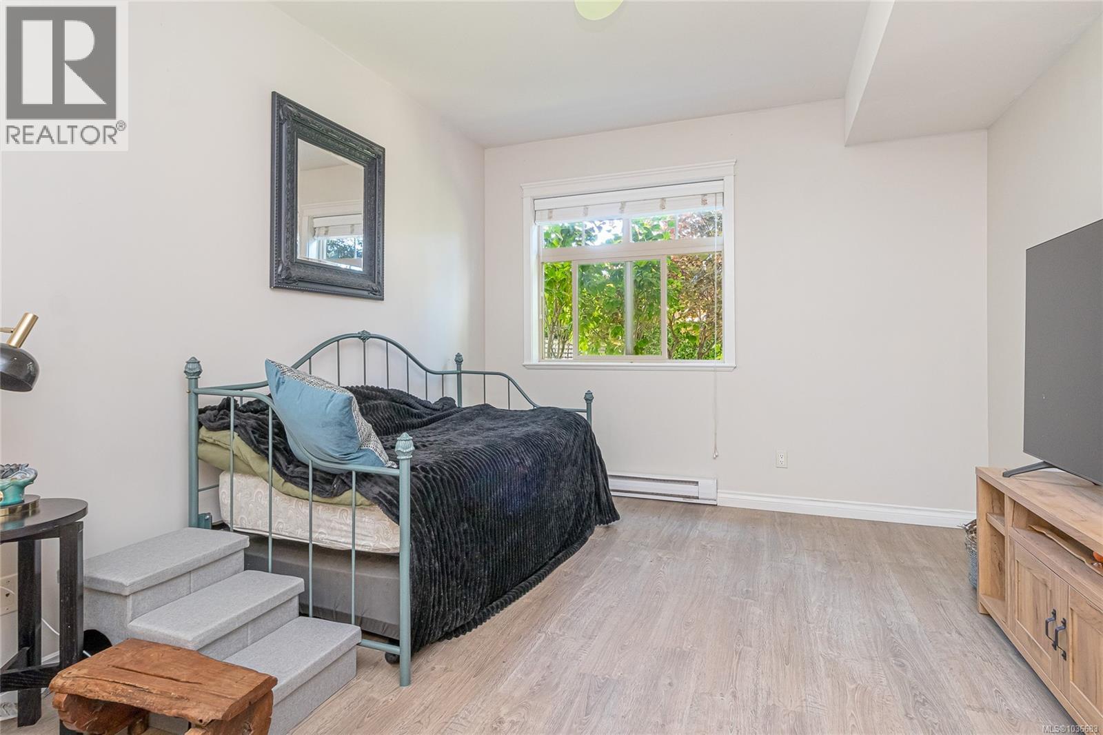 #106 2115 Meredith Rd - 13