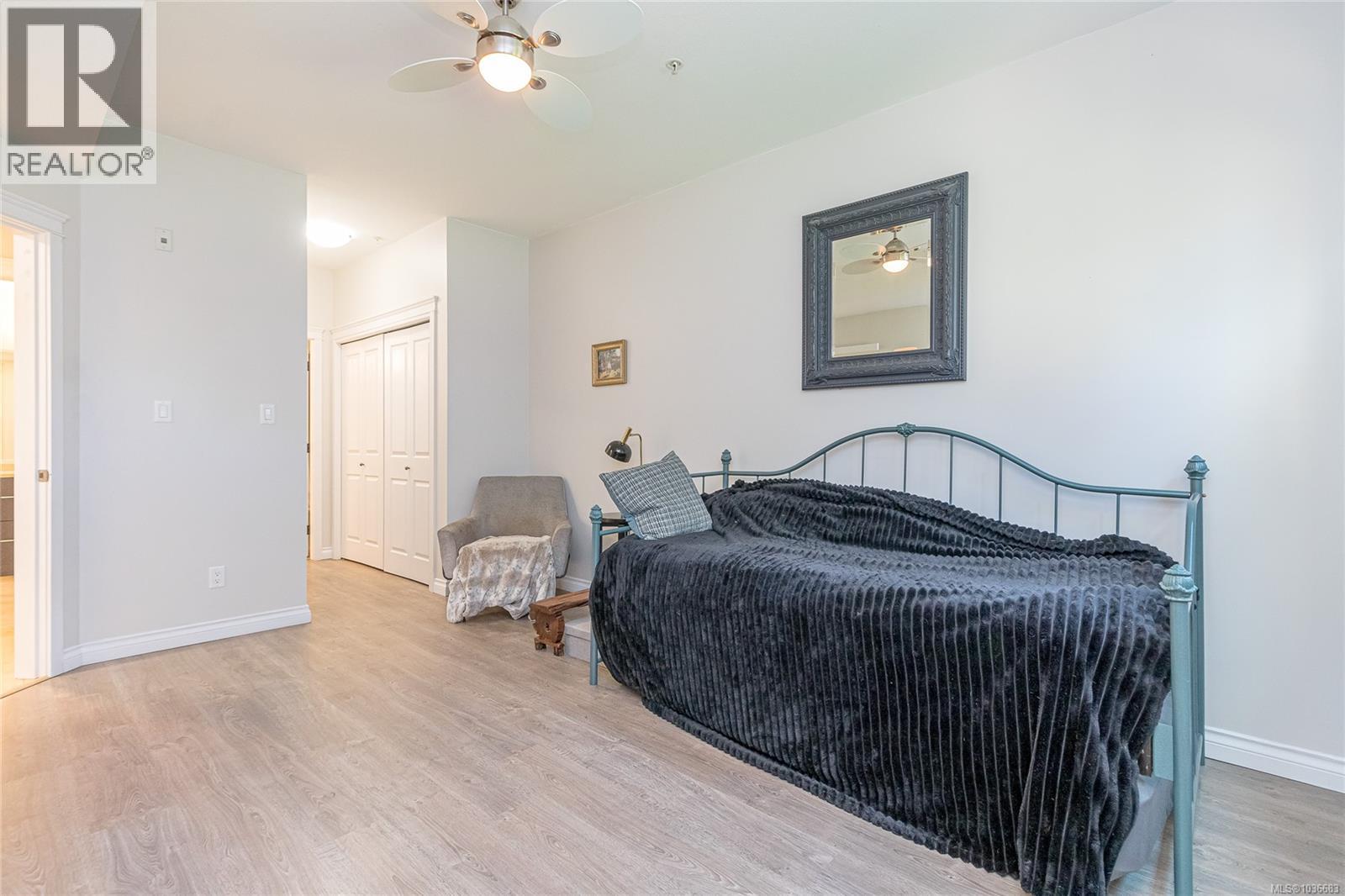 #106 2115 Meredith Rd - 15