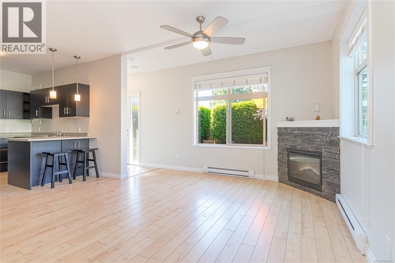 #106 2115 Meredith Rd - 4