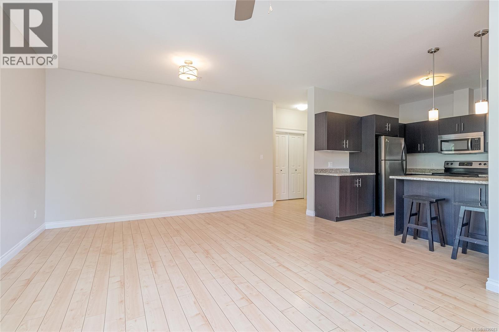 #106 2115 Meredith Rd - 7