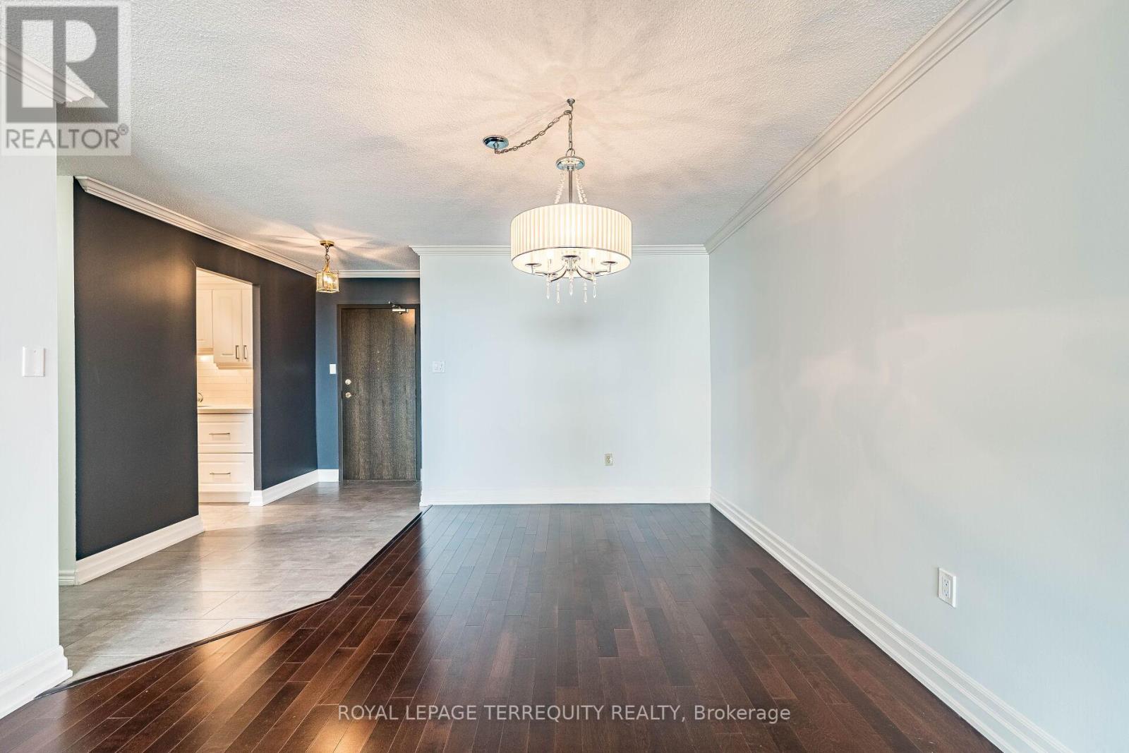 #1902 820 BURNHAMTHORPE ROAD - 10
