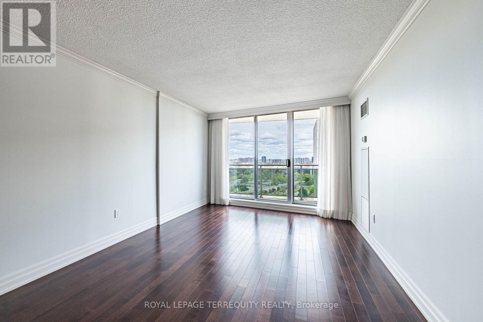 #1902 820 BURNHAMTHORPE ROAD - 7