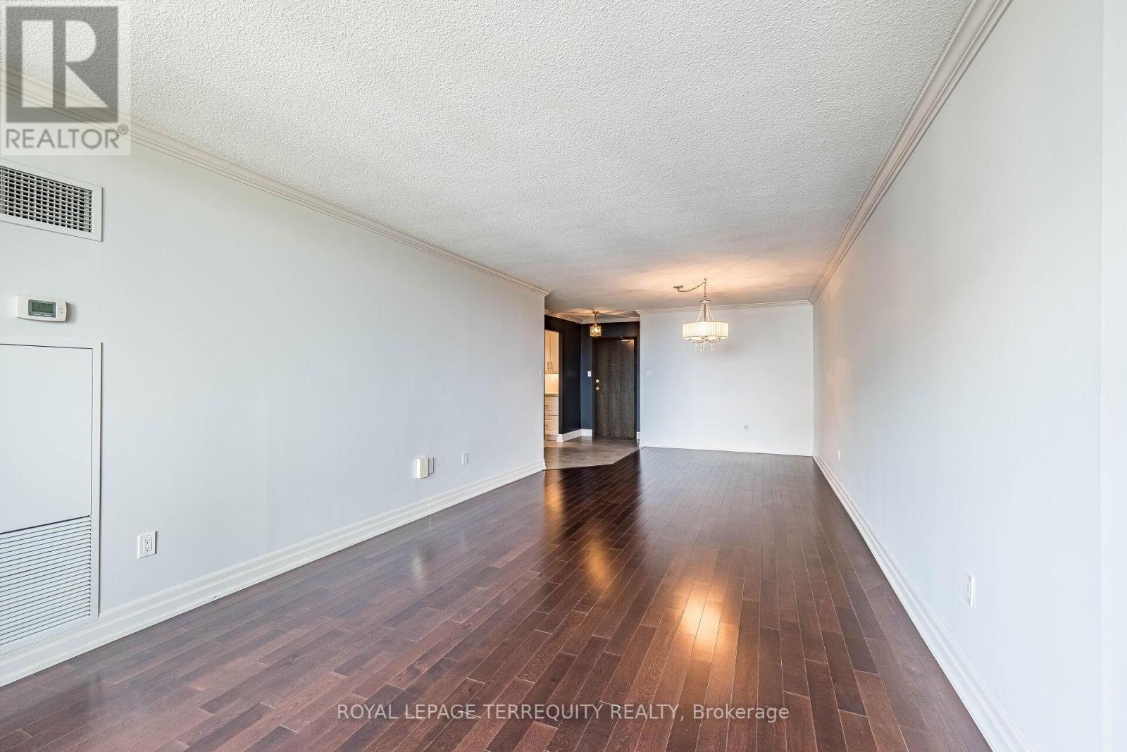 #1902 820 BURNHAMTHORPE ROAD - 8