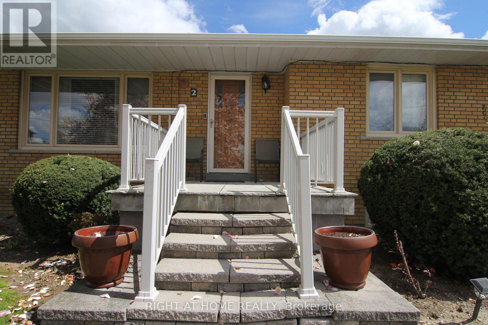 2 MANRESA LANE - 16
