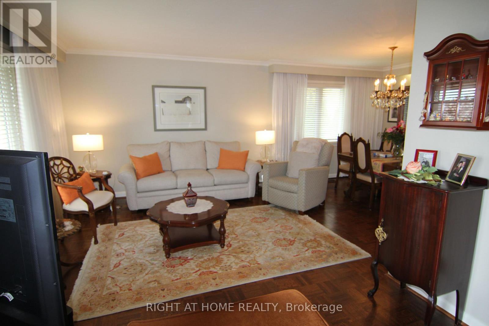 2 MANRESA LANE - 18