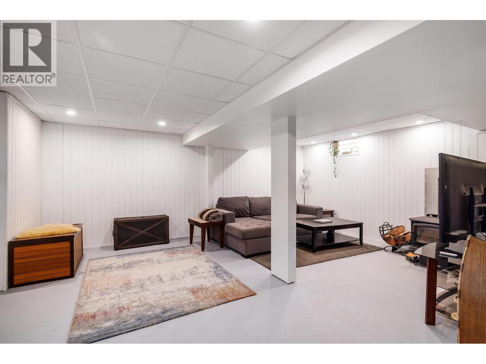 73 Elk Street - 16
