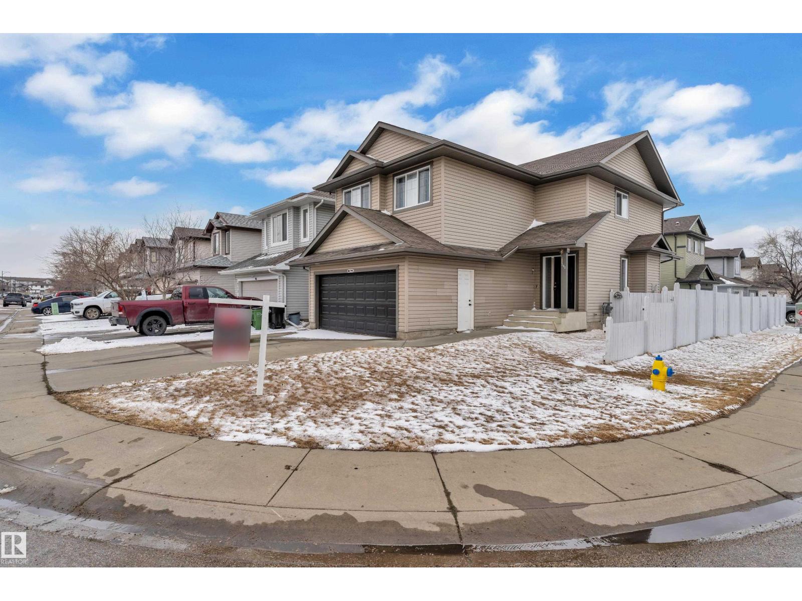 208 79 ST SW - 1