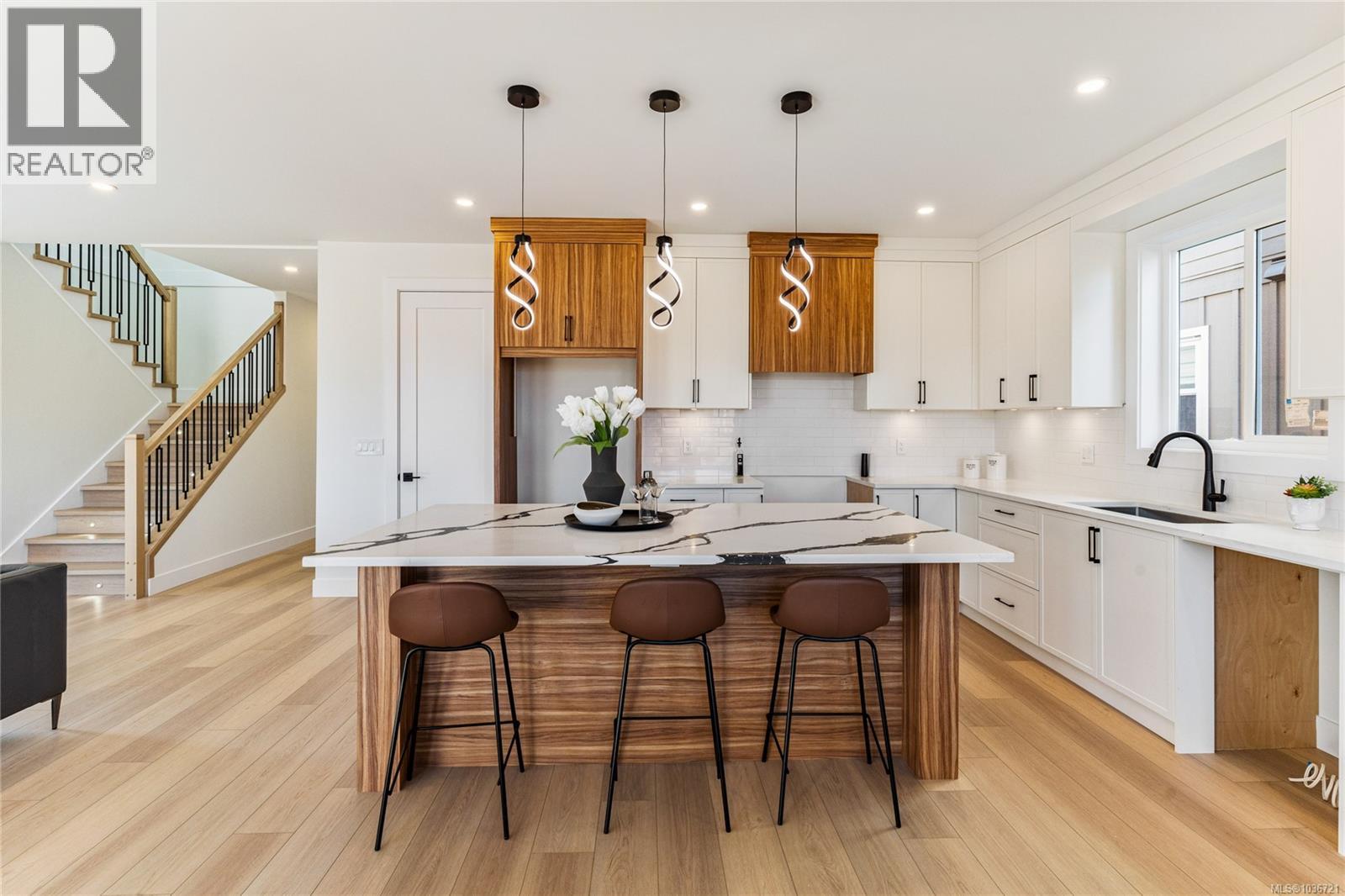 772 Plover Crt - Image 3