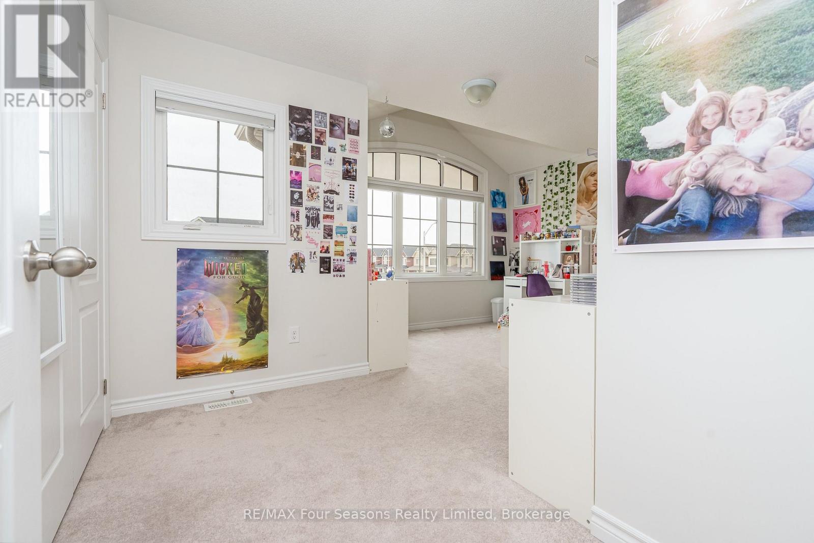 40 KIRBY AVENUE - 16