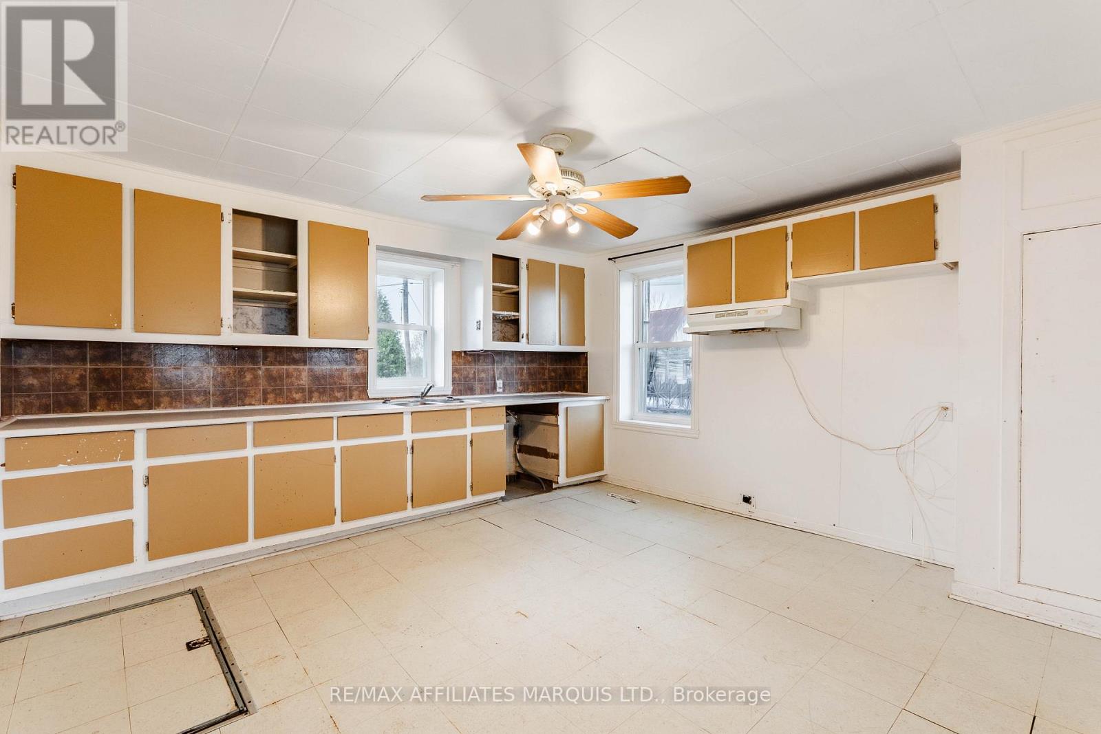 21910 SEGUIN MILL STREET - 32