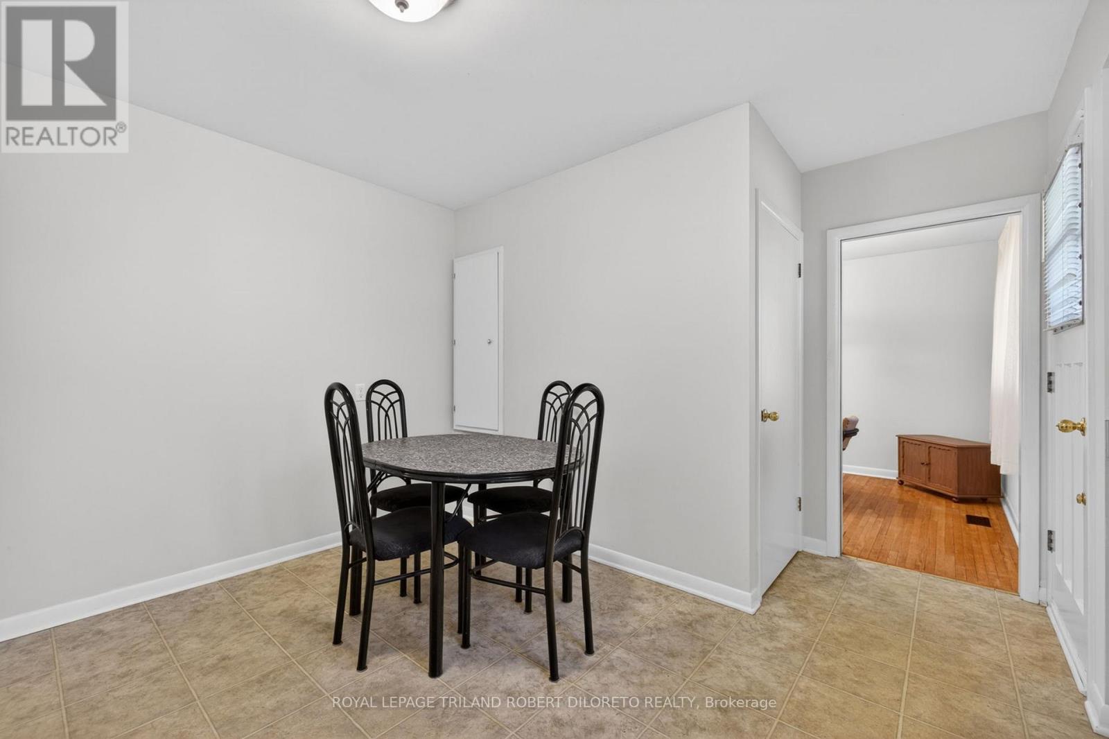 25 REGENCY ROAD - 10