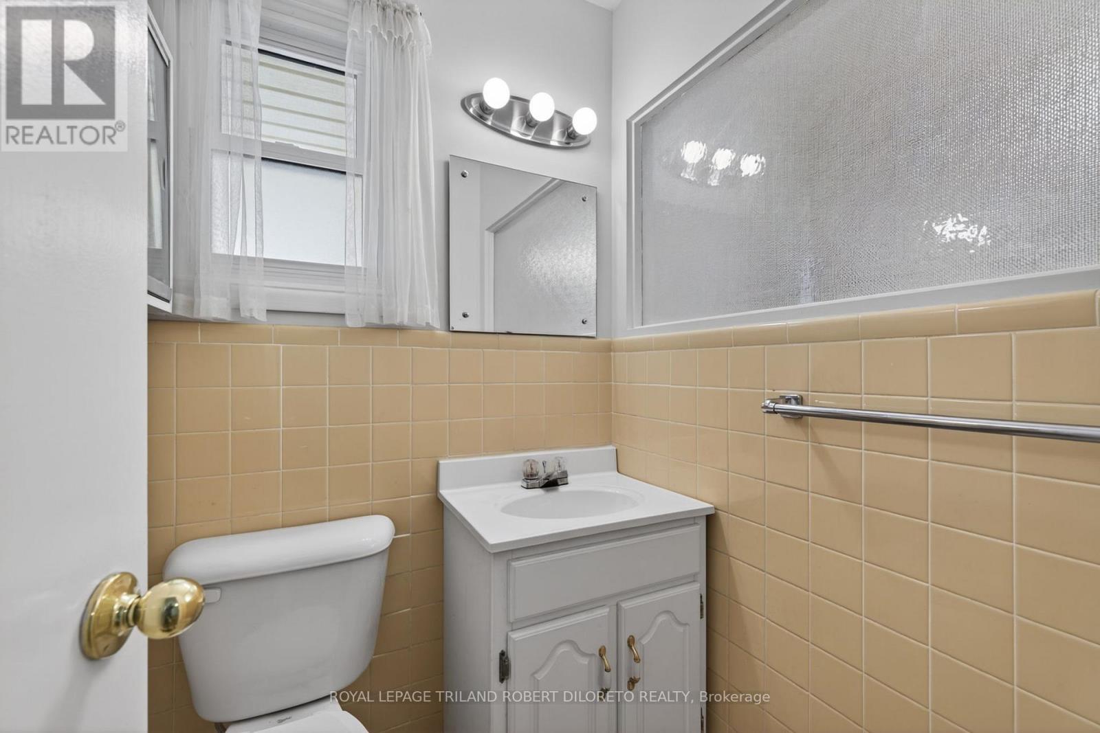 25 REGENCY ROAD - 14