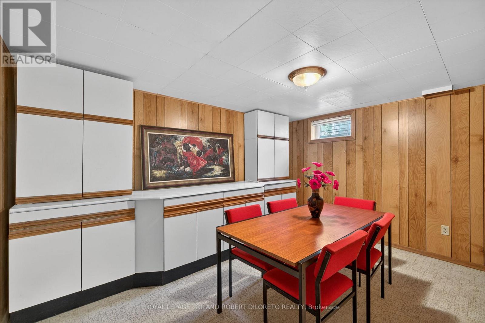 25 REGENCY ROAD - 21