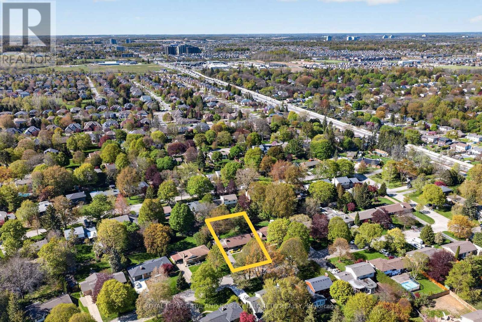 25 REGENCY ROAD - 34
