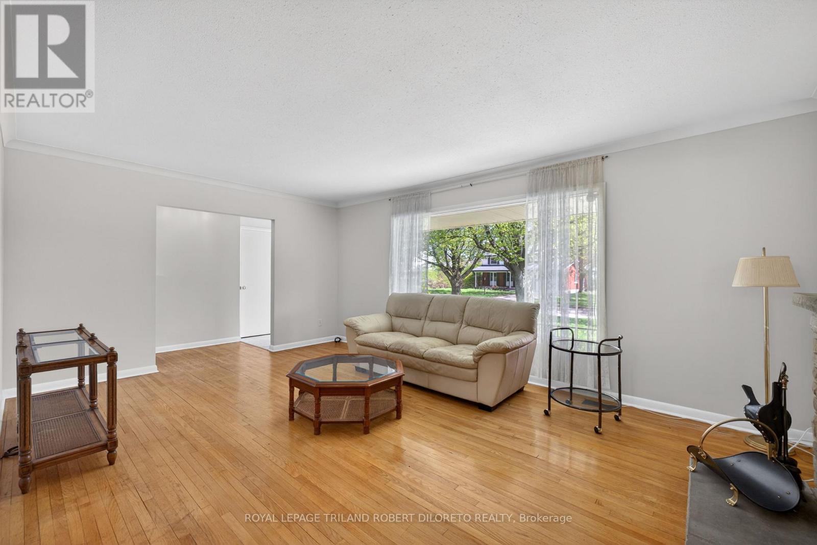 25 REGENCY ROAD - 5
