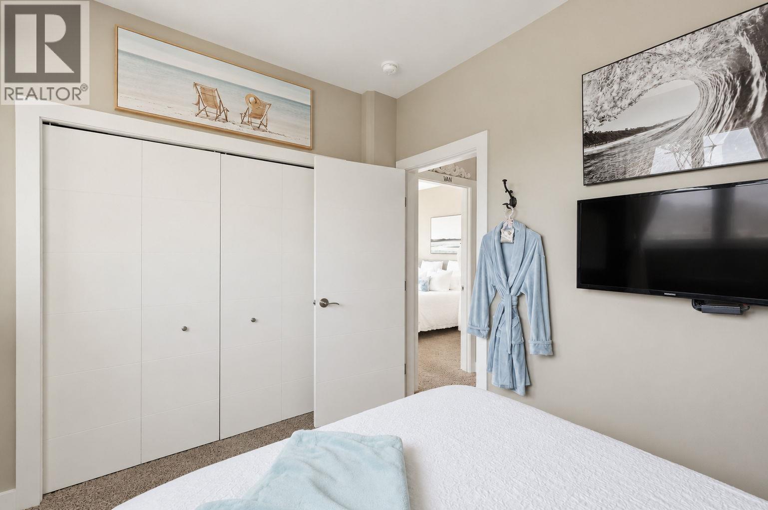#104 801 Ontario Street - 37