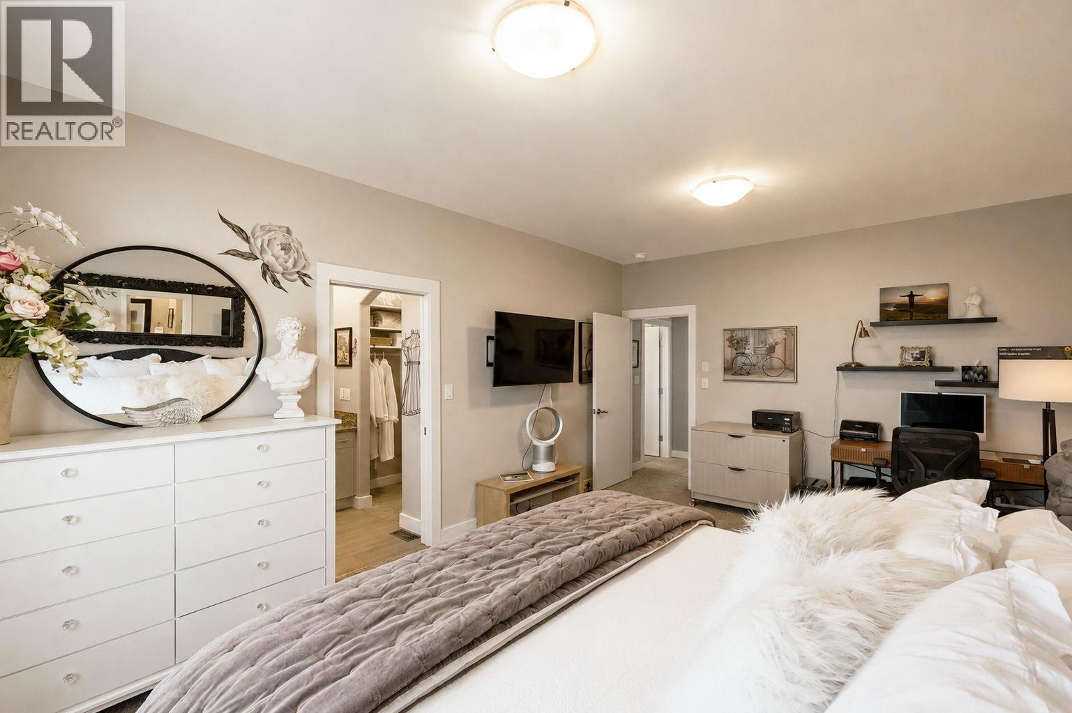 #104 801 Ontario Street - 30