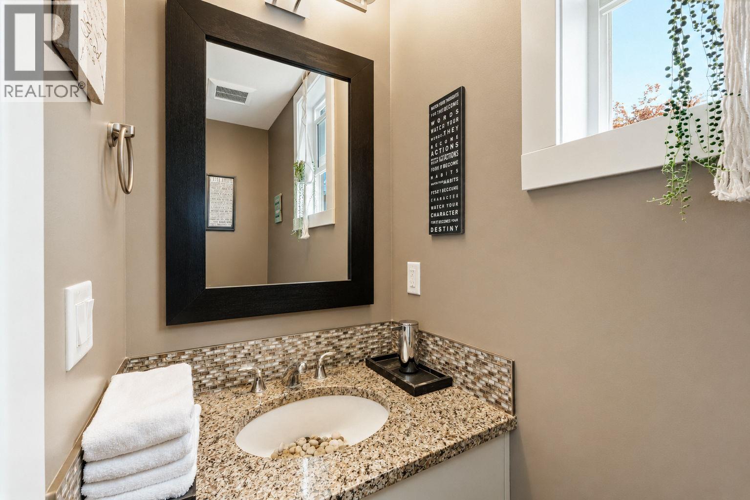 #104 801 Ontario Street - 19