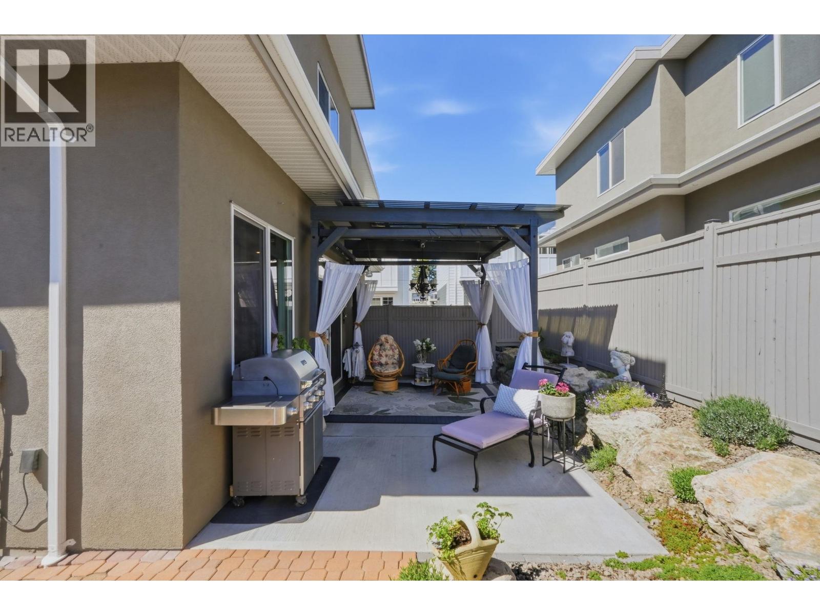 #104 801 Ontario Street - 46