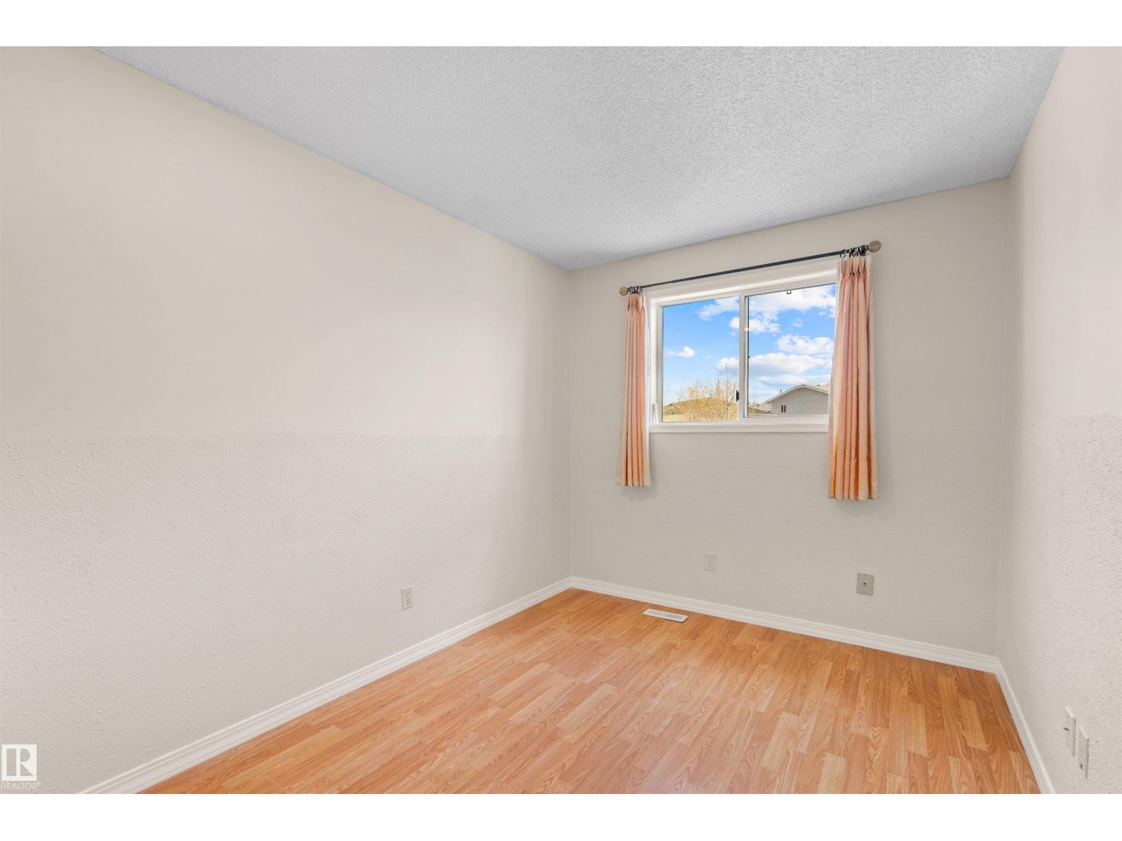 255 KIRKWOOD AV NW, Edmonton