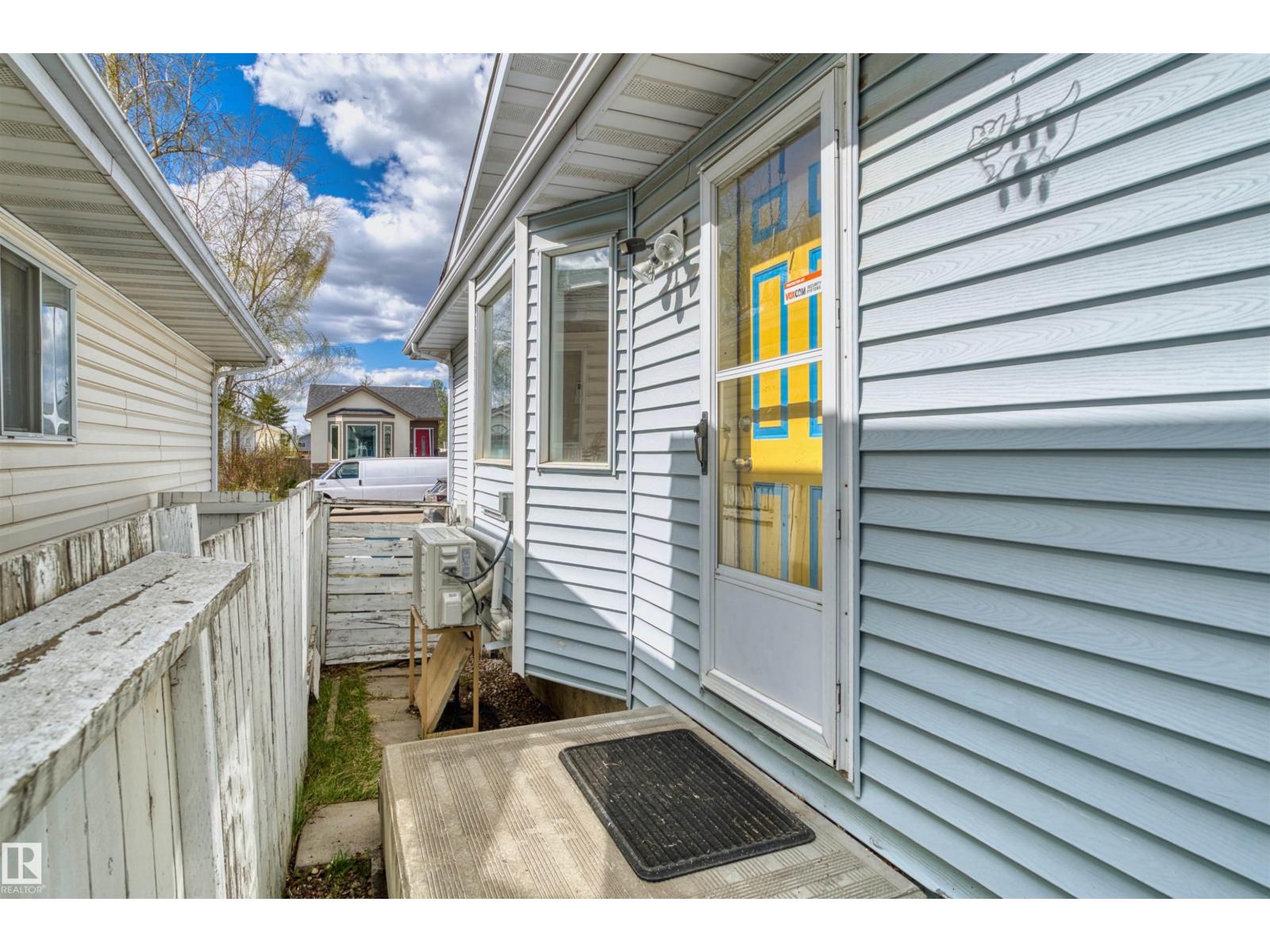 255 KIRKWOOD AV NW, Edmonton