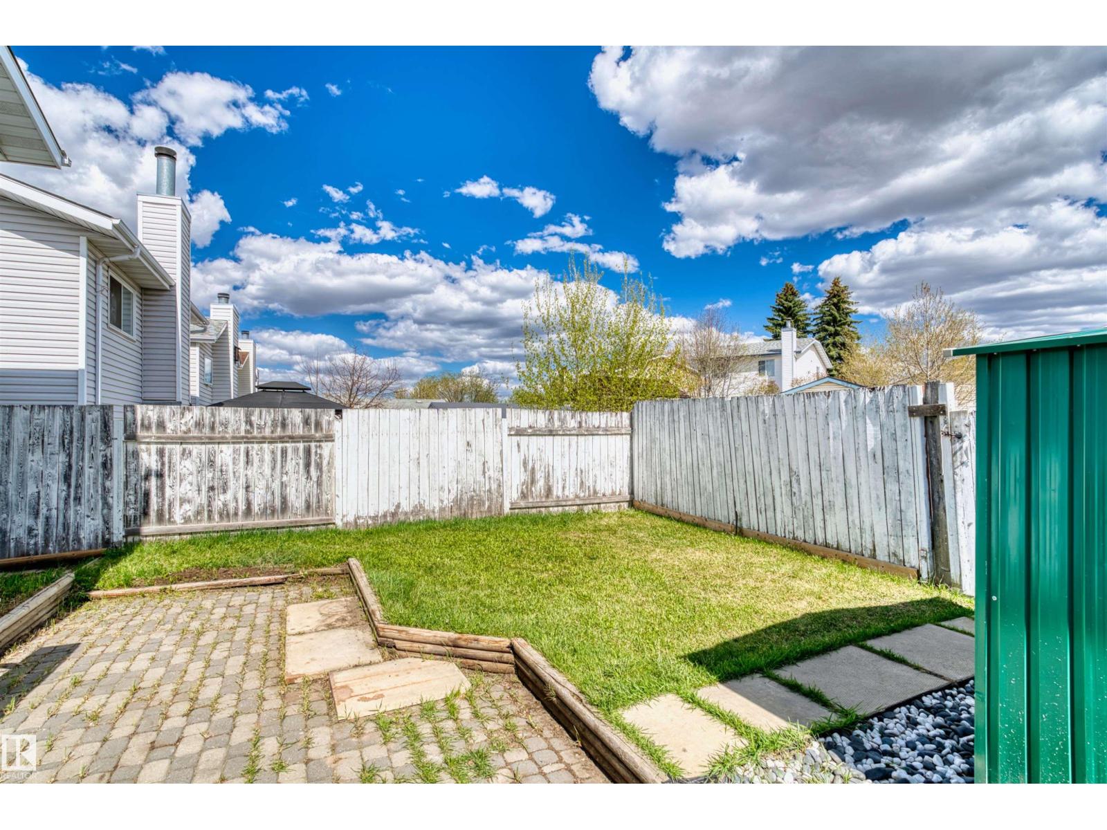 255 KIRKWOOD AV NW, Edmonton
