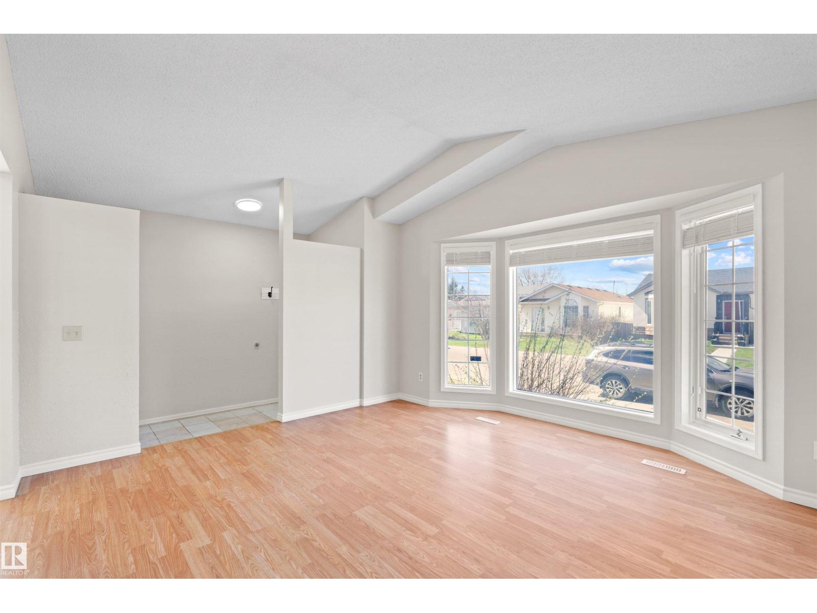 255 KIRKWOOD AV NW, Edmonton