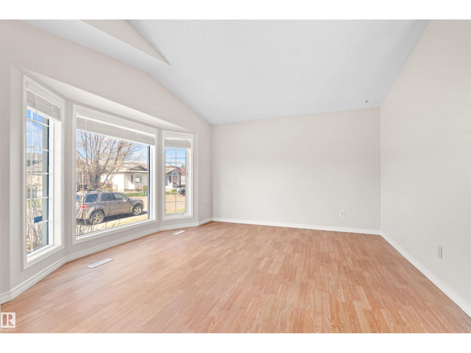 255 KIRKWOOD AV NW, Edmonton