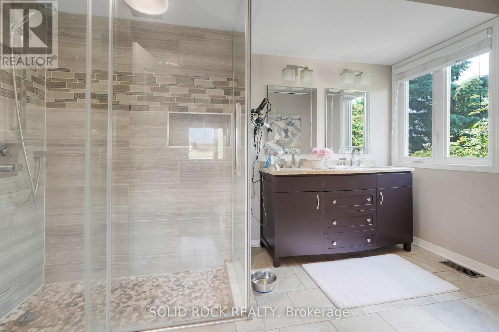 41 FRAMINGHAM CRESCENT - 28