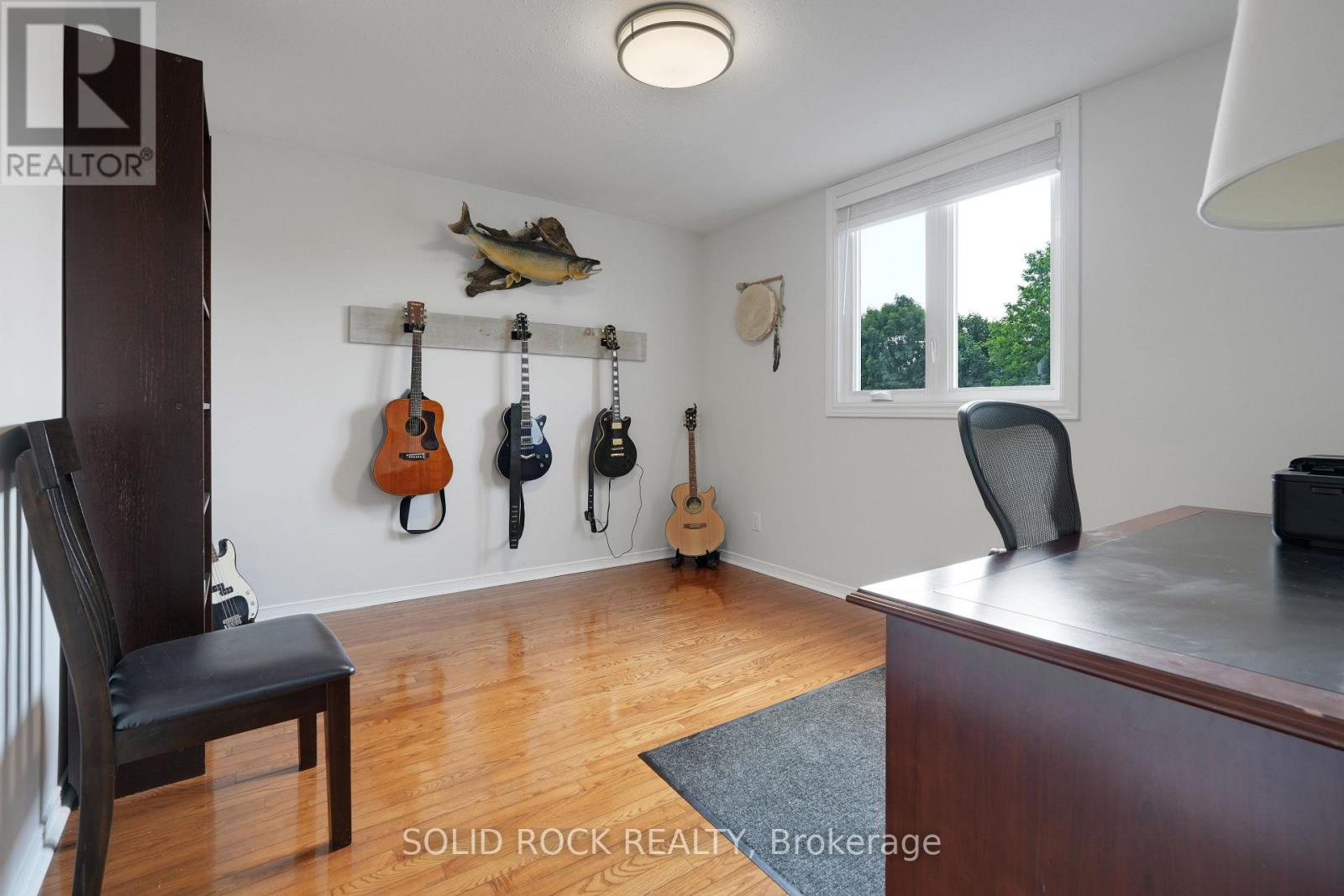 41 FRAMINGHAM CRESCENT - 31