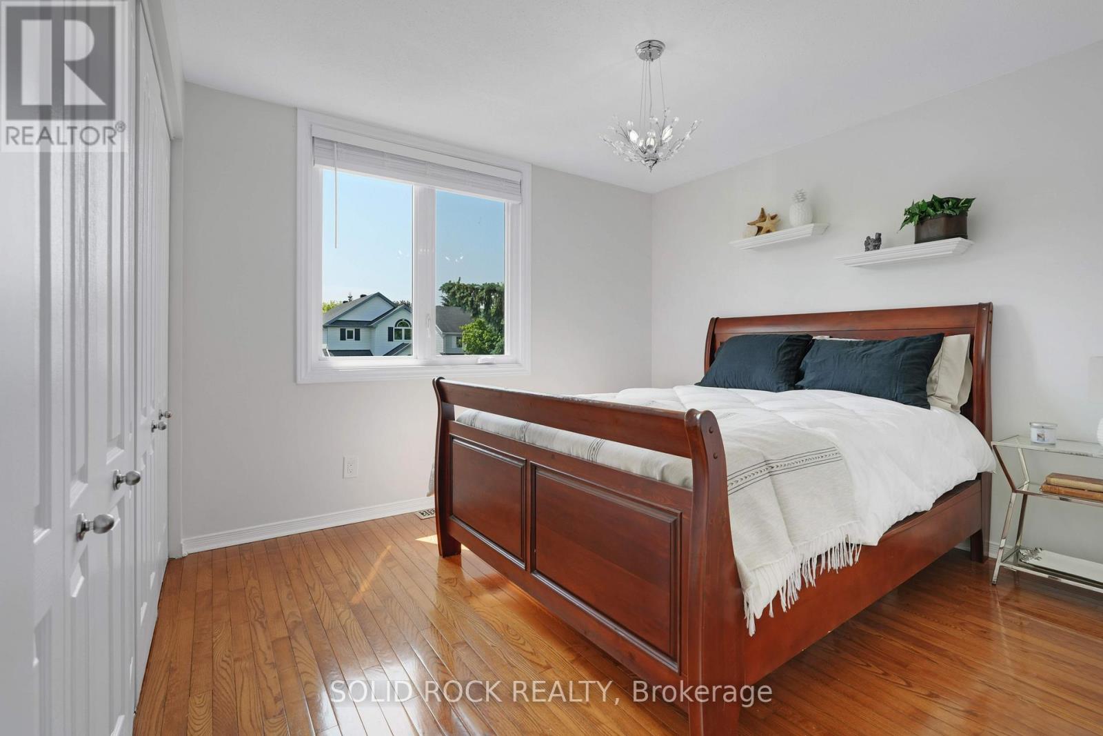 41 FRAMINGHAM CRESCENT - 34