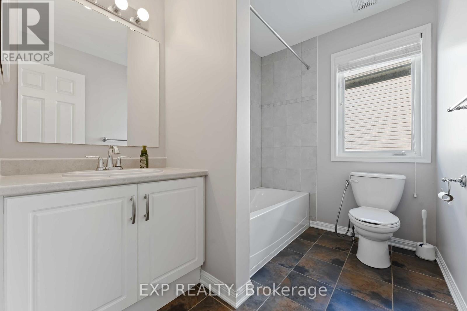 413 TILLSONBURG STREET - 32