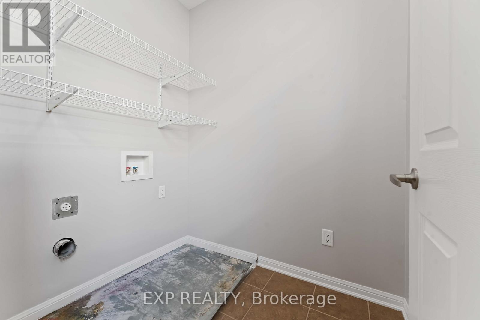 413 TILLSONBURG STREET - 34