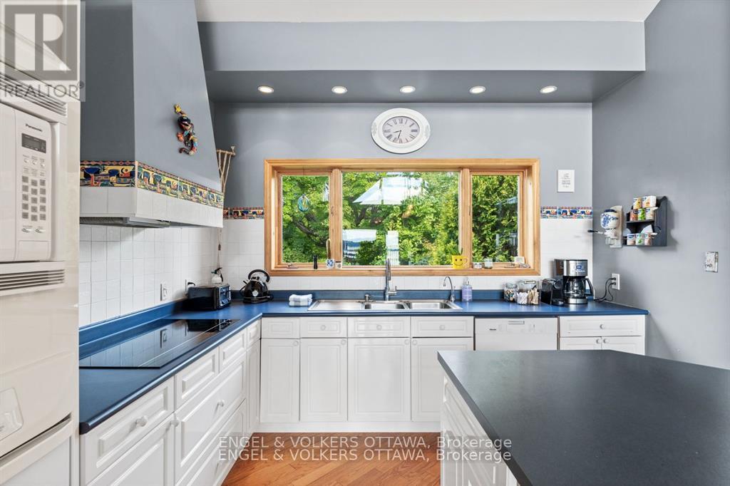 70 BELMONTE LANE - 14