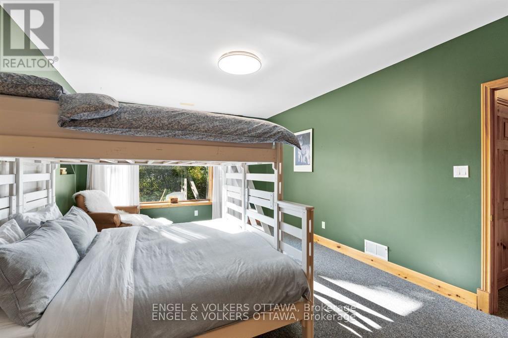 70 BELMONTE LANE - 28
