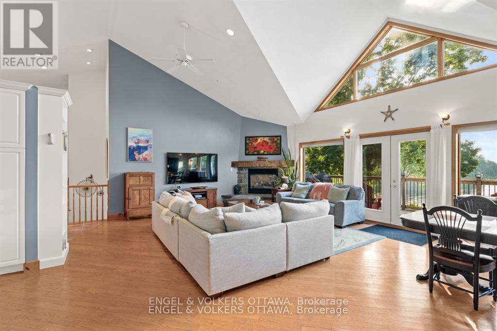 70 BELMONTE LANE - 8