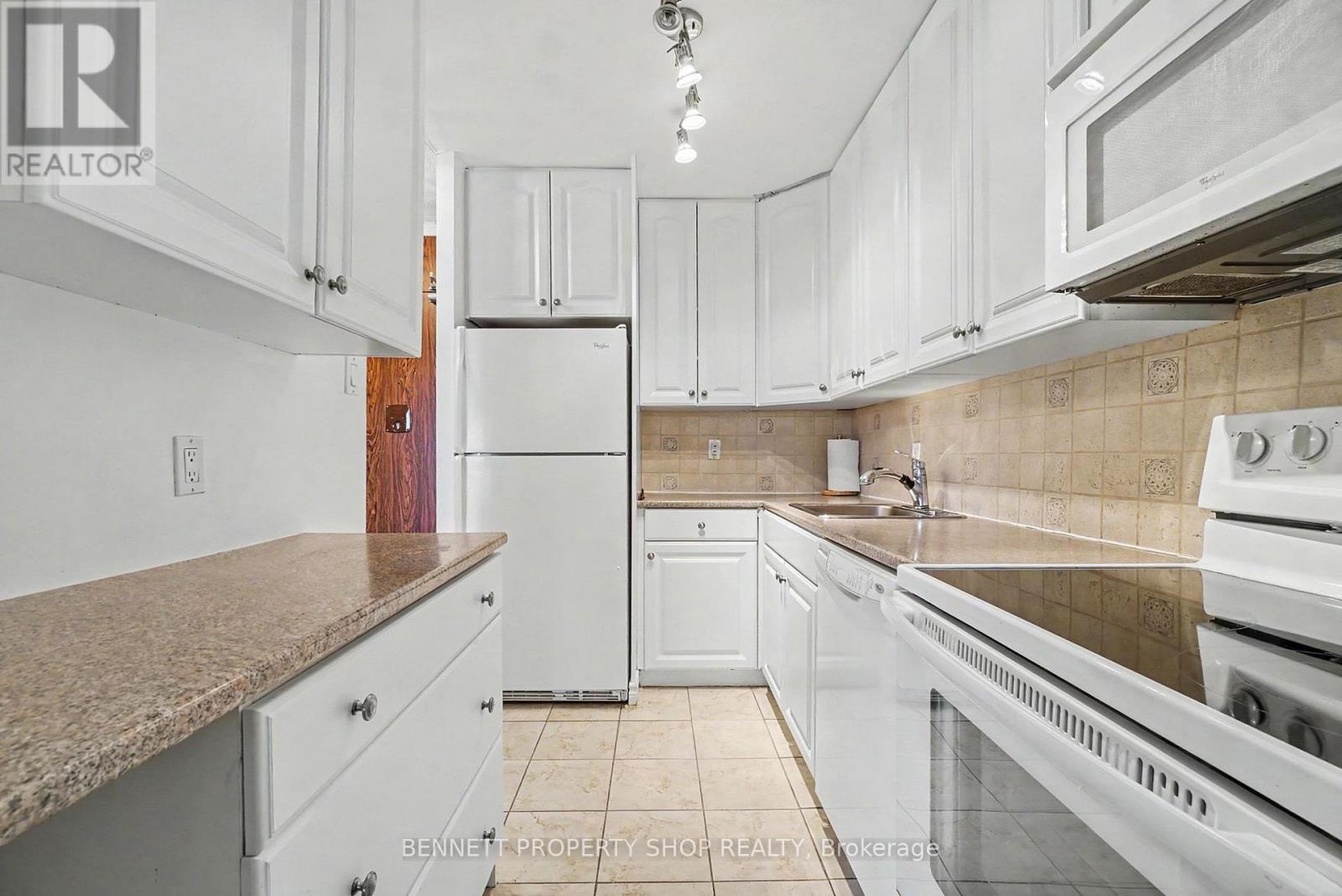 Bright Kitchen