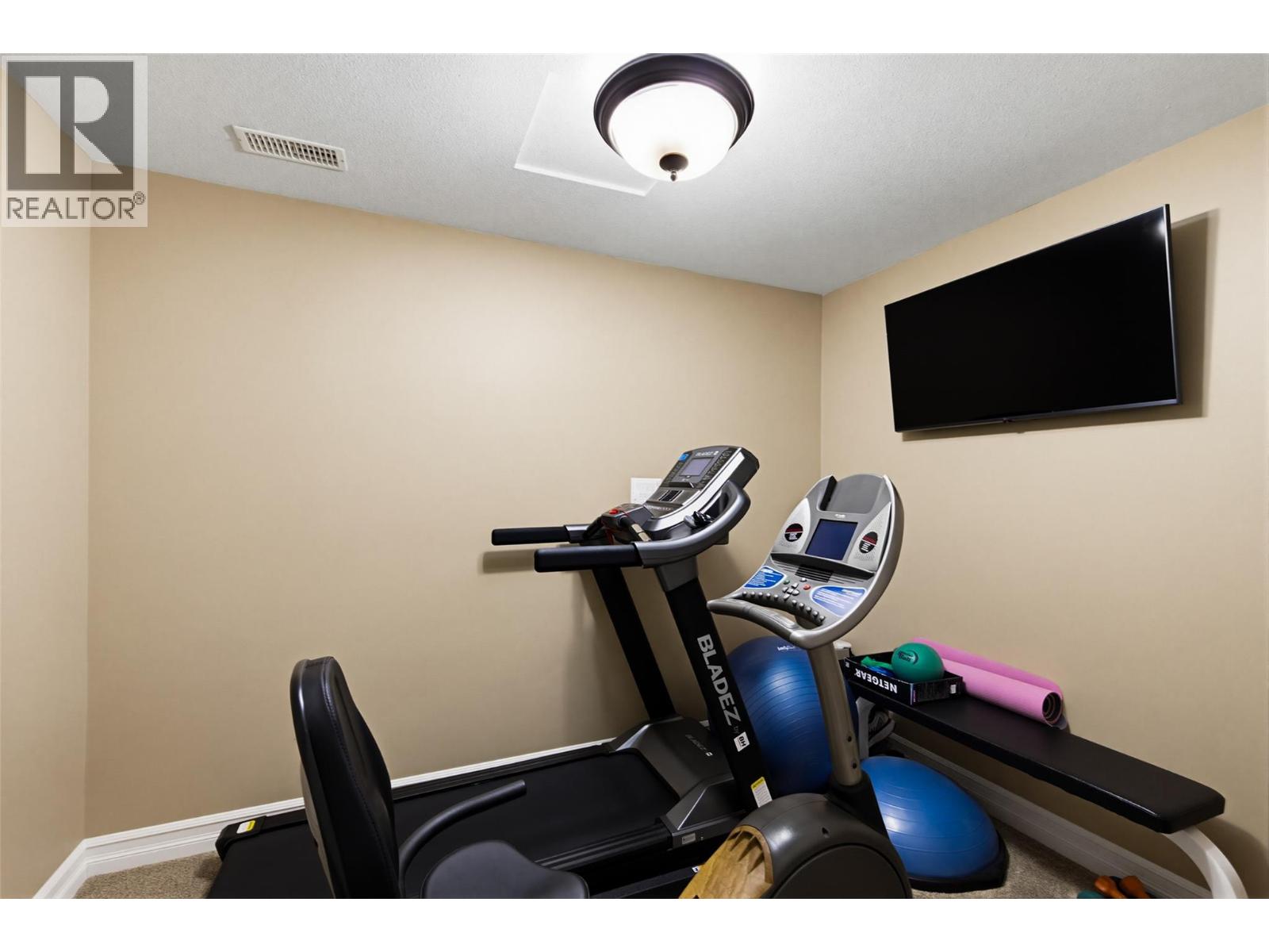 1590 Golf Ridge Drive - 46