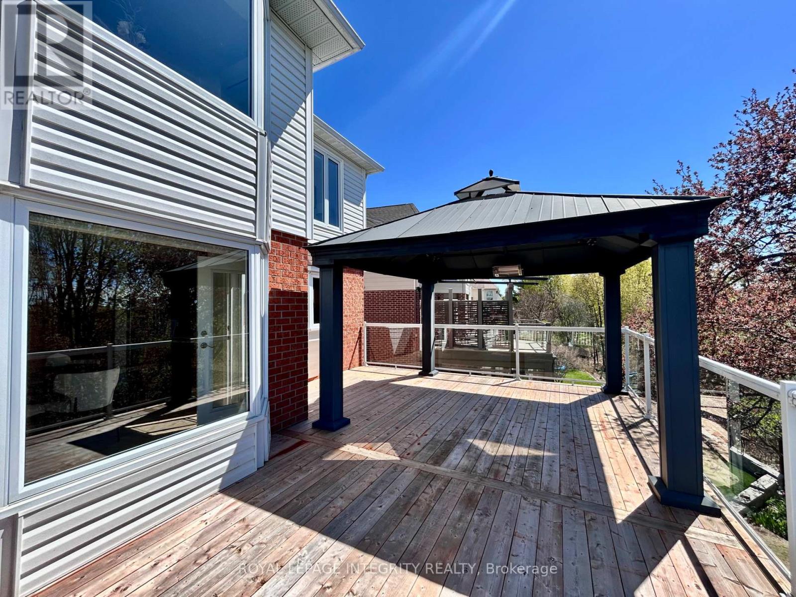 50 ROSENFELD CRESCENT - 47