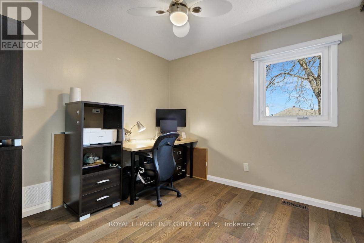 1575 DES GRIVES CRESCENT - 30