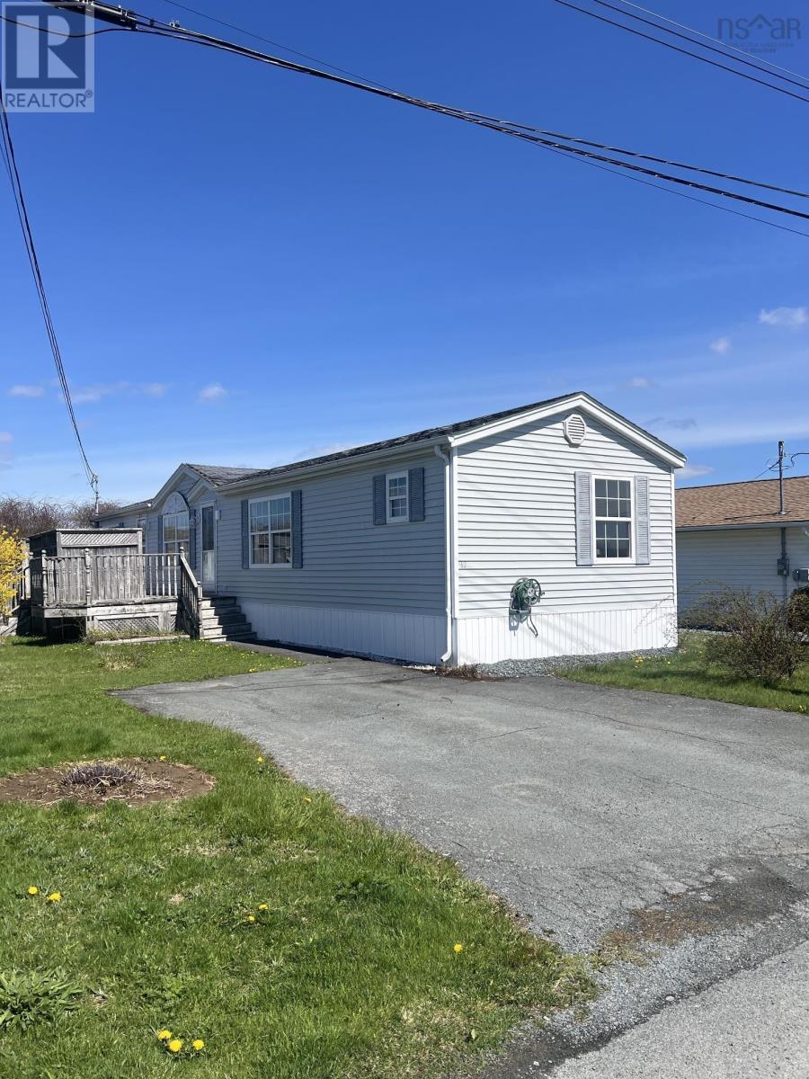 Property photo of 32 Pine Street