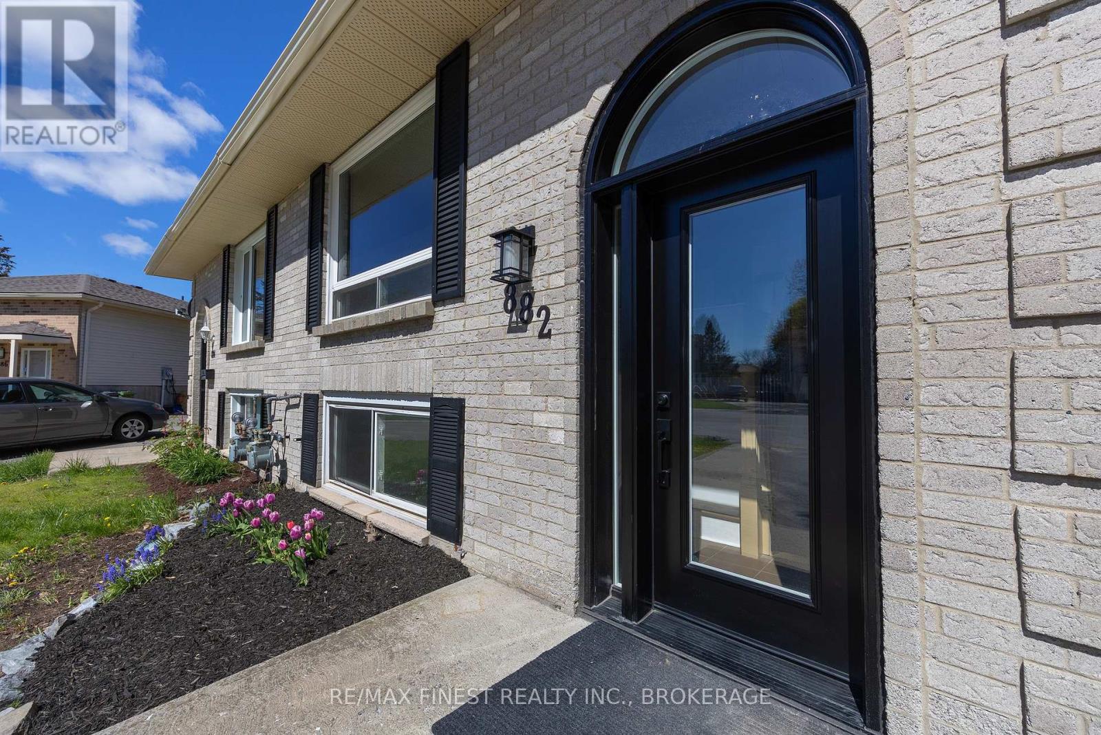 882 BEACONHILL COURT - 5