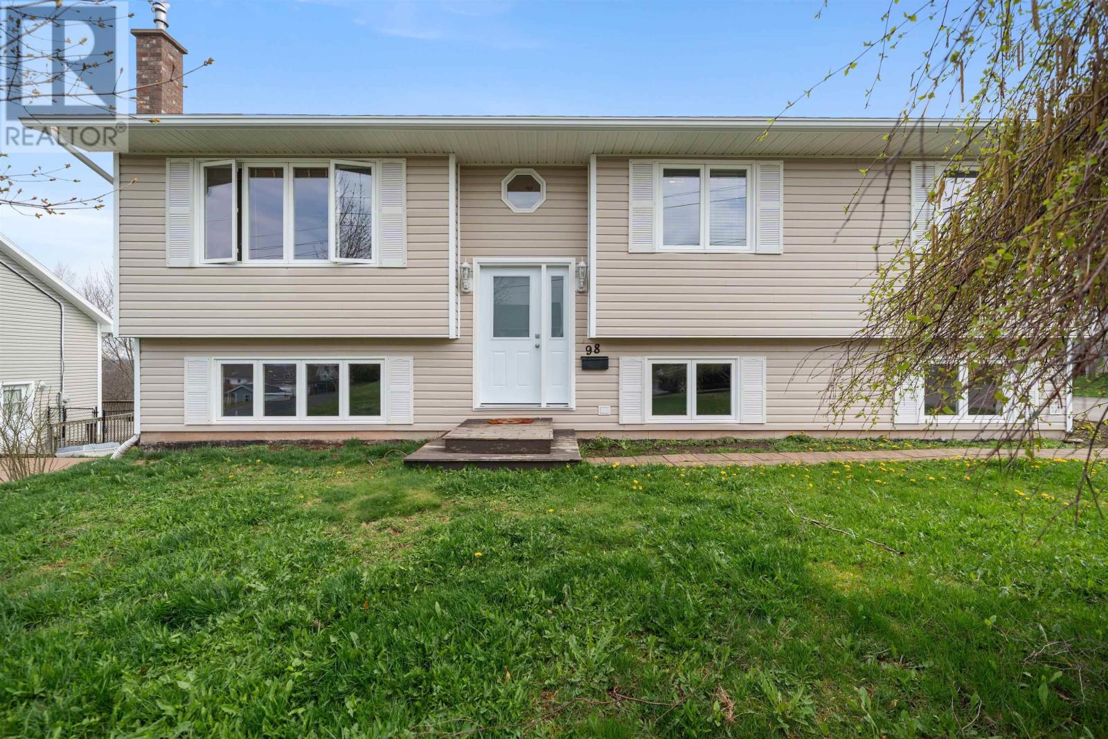 98 Sierra Drive - 3