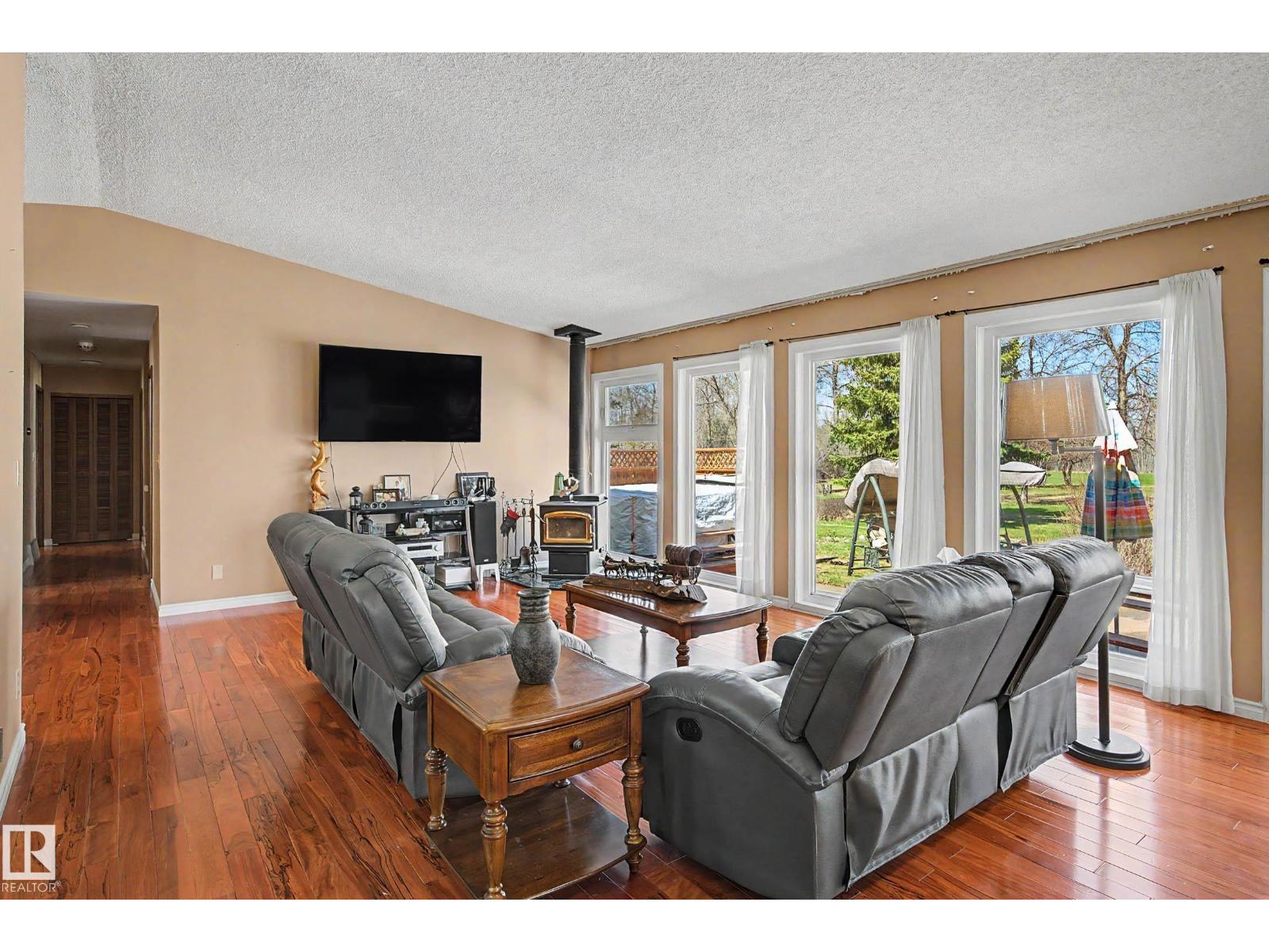 250 197 AV NE, Edmonton