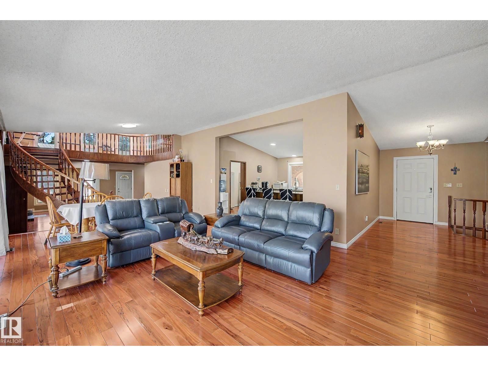 250 197 AV NE, Edmonton