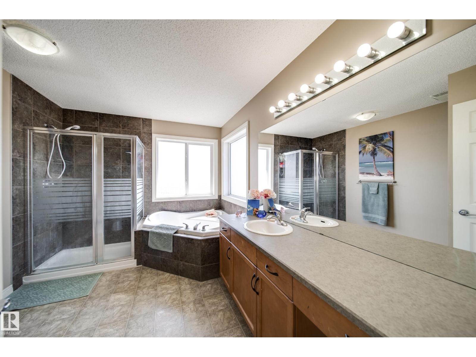 12627 16 AV SW, Edmonton