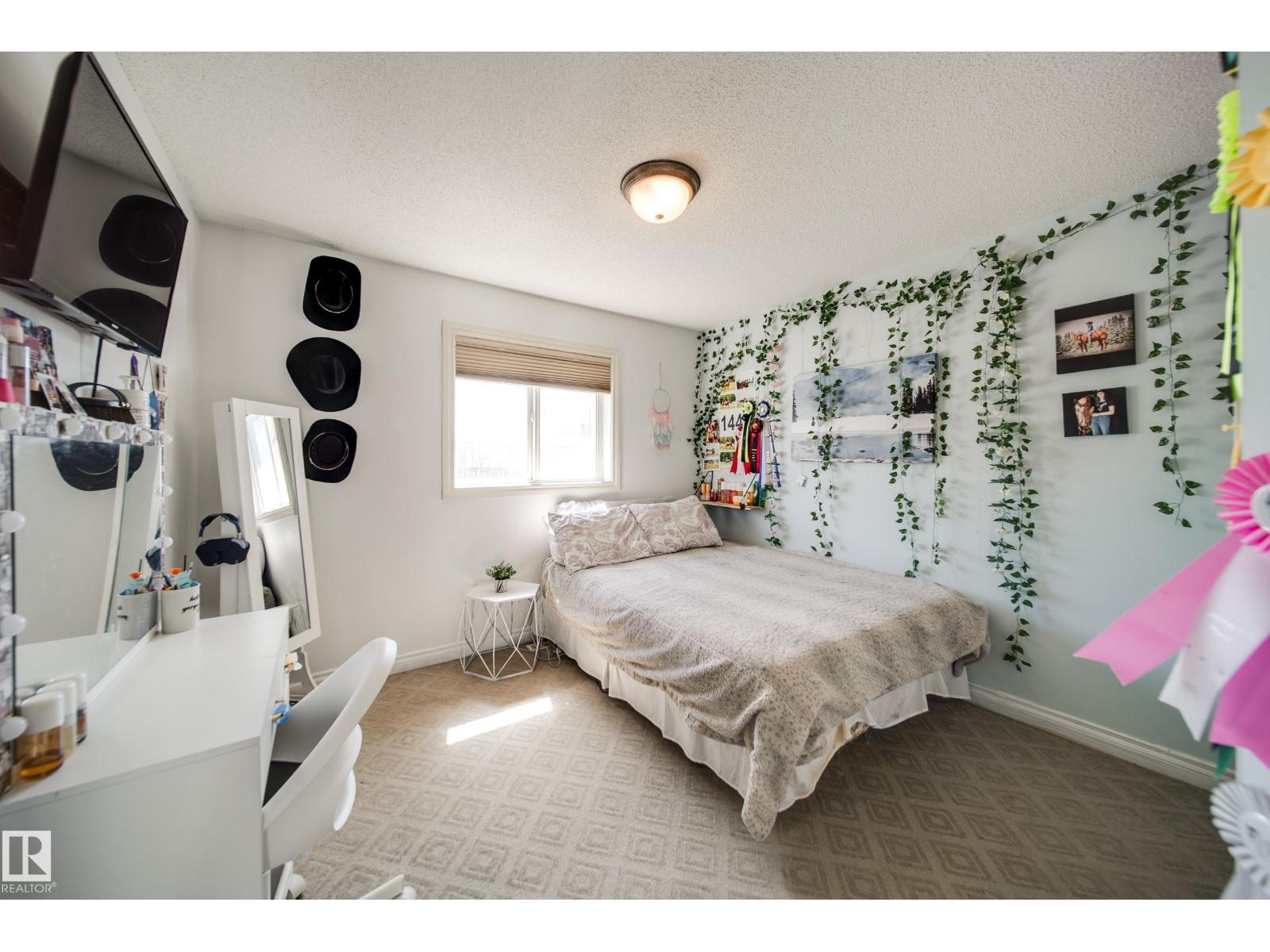 12627 16 AV SW, Edmonton