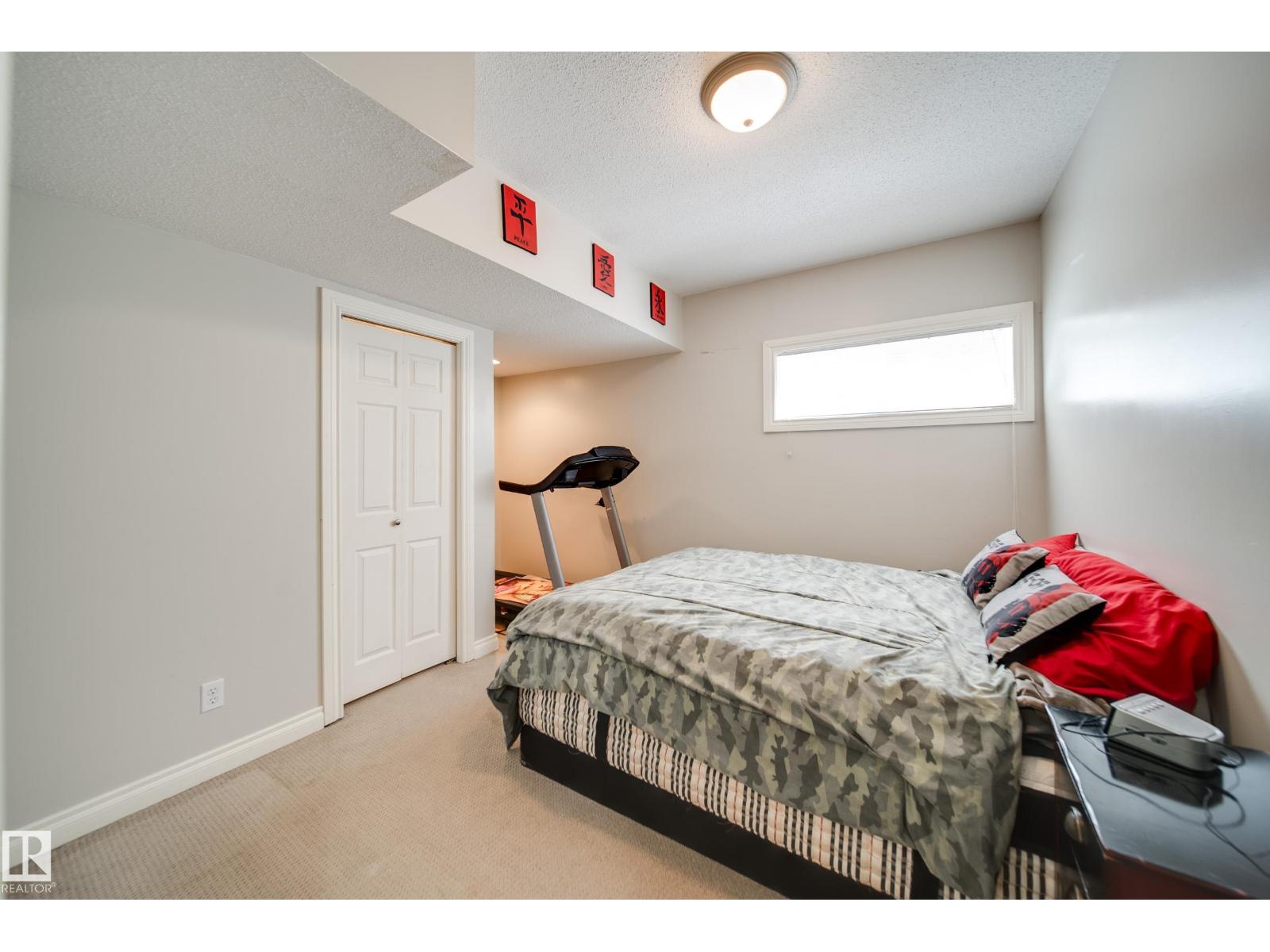12627 16 AV SW, Edmonton