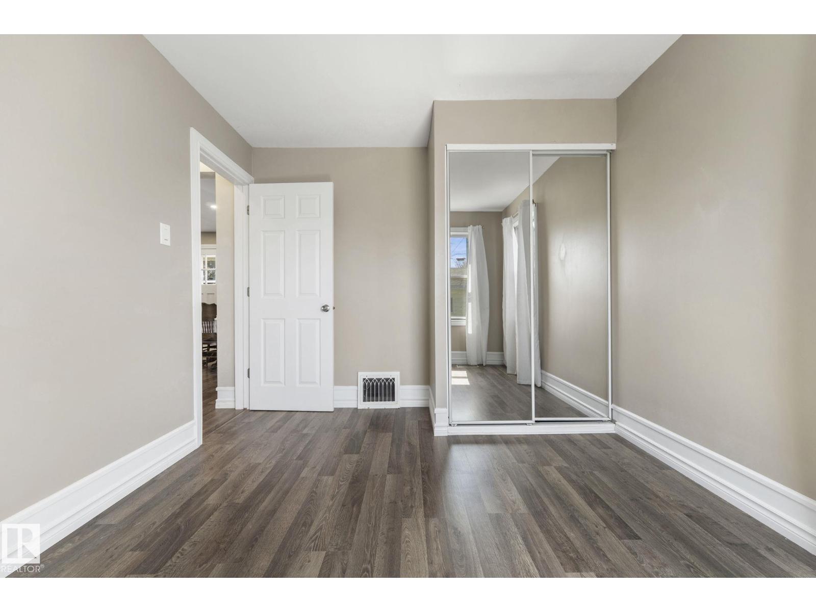 10117 103 AV — photo 21